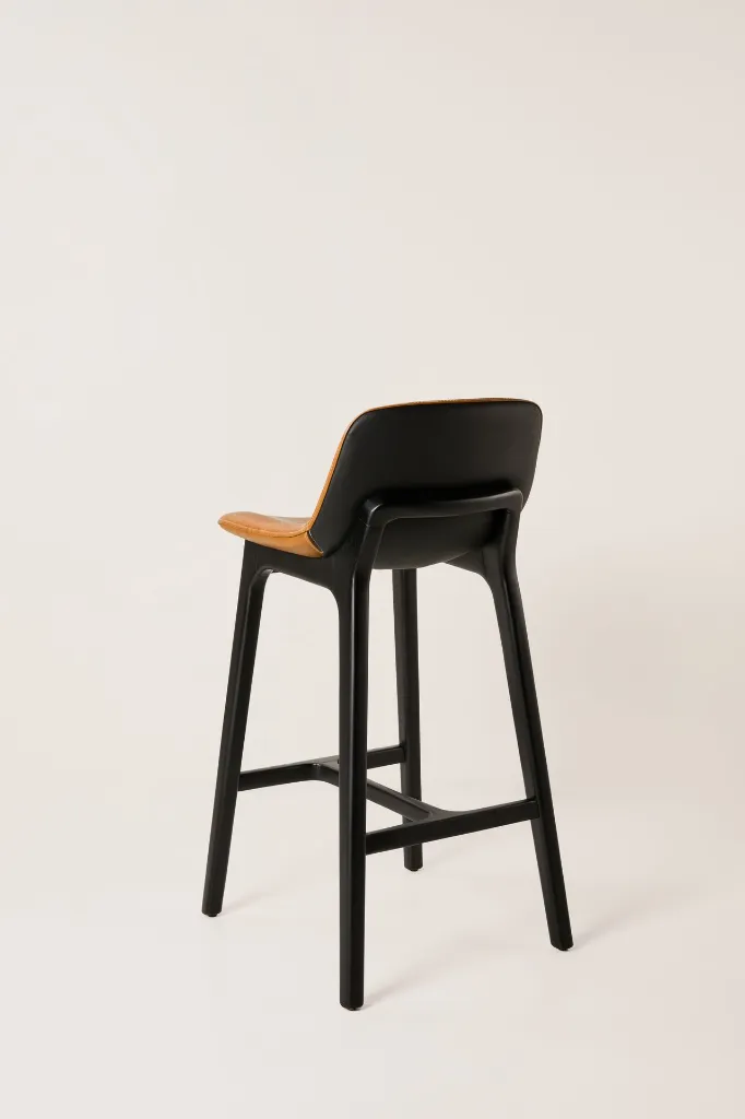 A_BANQUETA LYNAE 82cm CUERO BAJA 8.webp