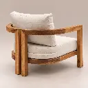 Sillón moderno de madera y lino.webp
