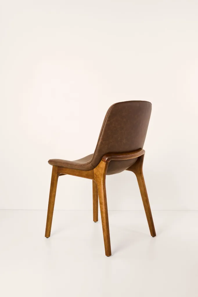 SILLA LYNAE_cuero bravo pinhao2.webp