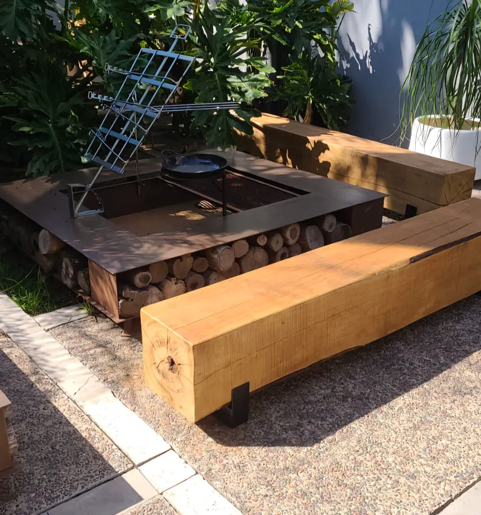 BRASERO FIREPIT 150X170 CHAPA OXIDO CON ESTACA:PARRILLA:PLANCHA:PINCHOS 3.webp